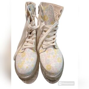 Sugar Wimens Keady Floral White Combat Boots Size 7.5M
